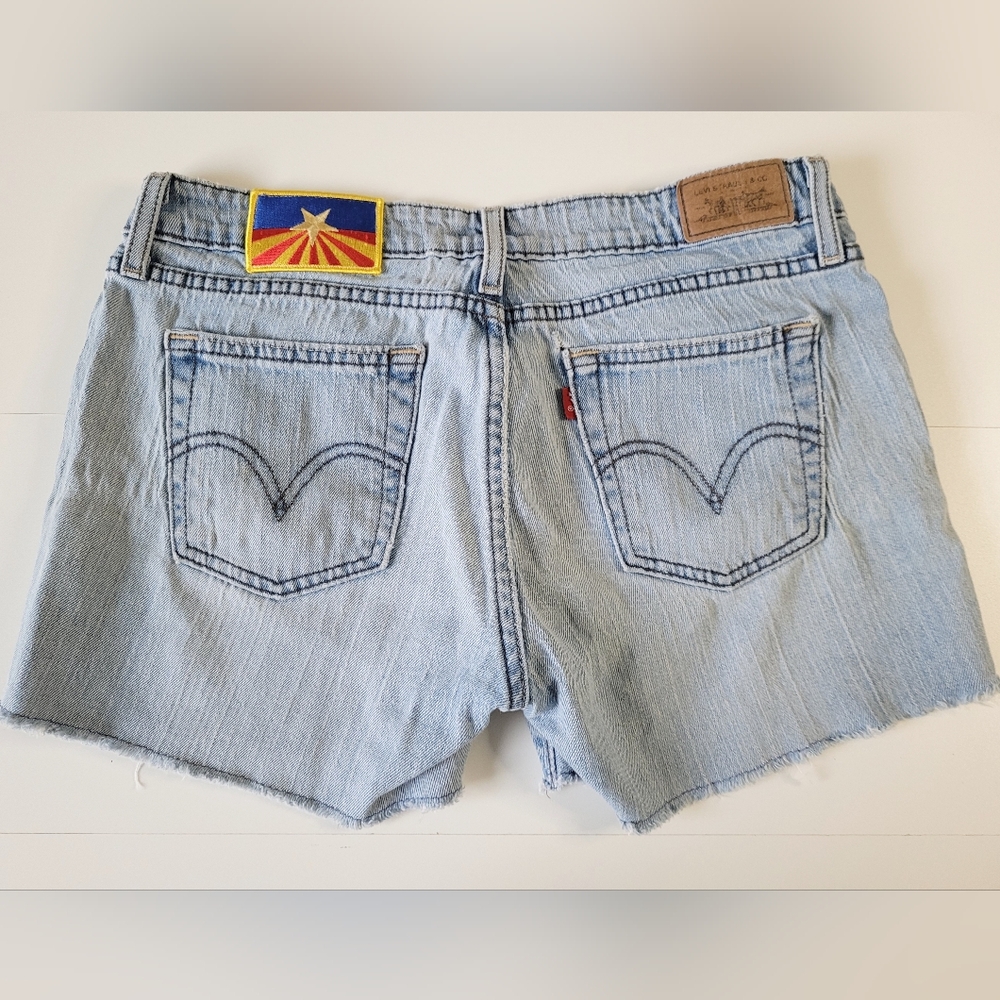 Levi's 543 Jean Cut Off Denim Shorts Size M Arizona Patch